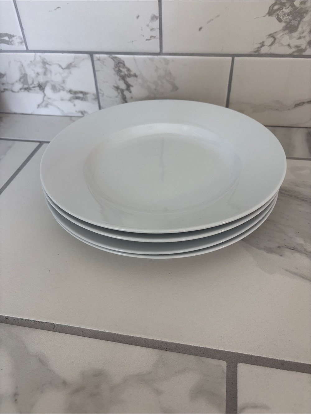 Pottery Barn Great White Classic Rim Dinner Plates - Set of 4